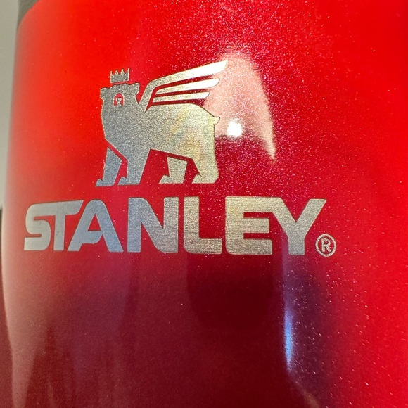 NWT. Stanley x E.L.F. 30oz Stainless Steel H2O FlowState Quencher Tumbler, Red - Picture 7 of 8